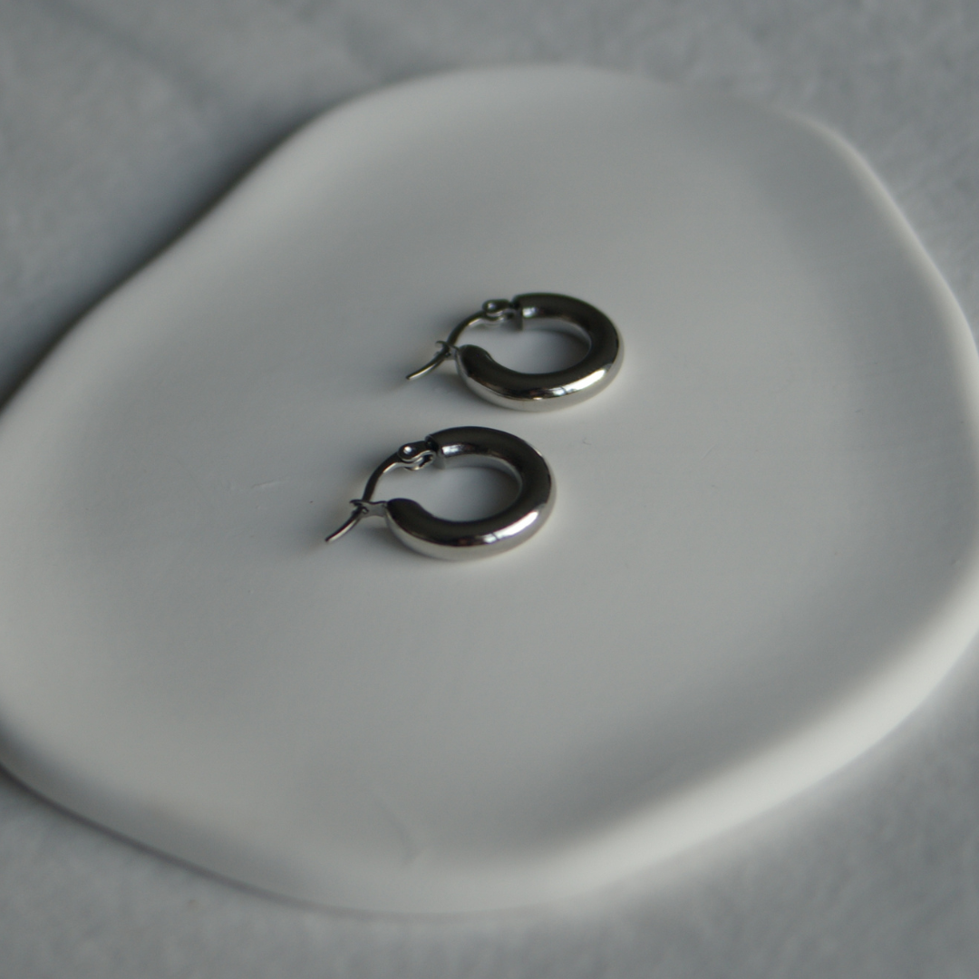 Essential Hoop Earrings in Silver