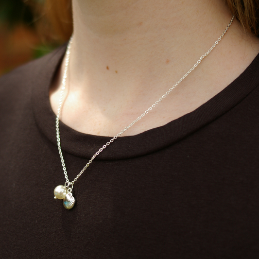 Nerina Necklace in Silver