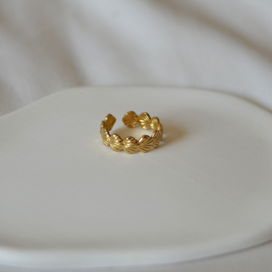 Nerina Ring in Gold