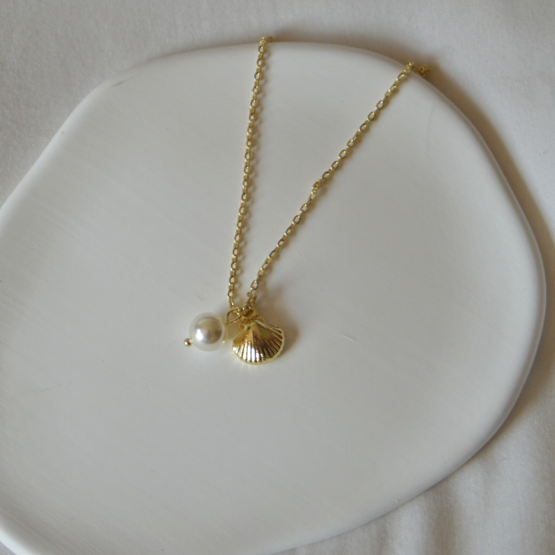 Nerina Necklace in Gold
