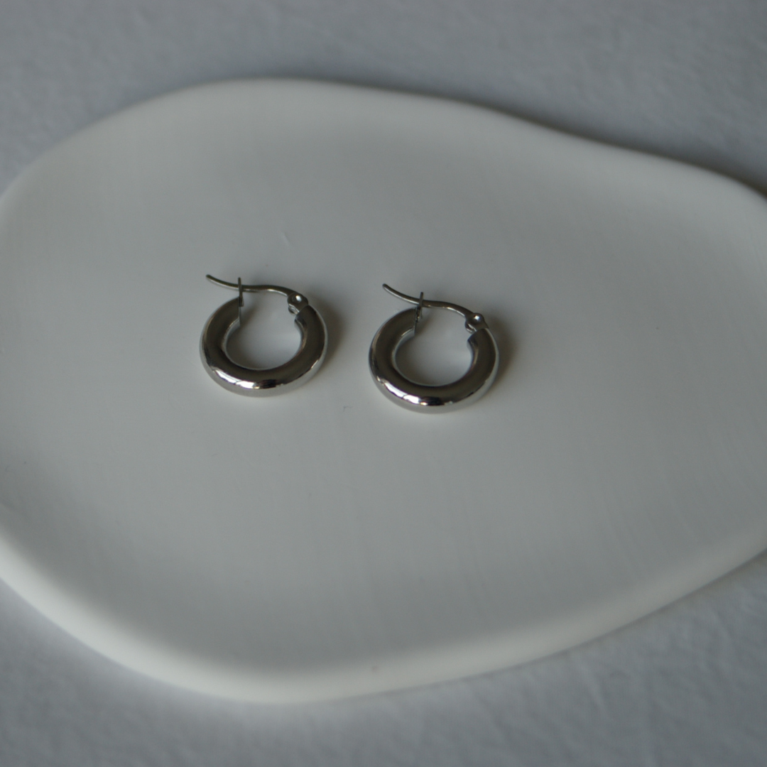 Essential Hoop Earrings in Silver