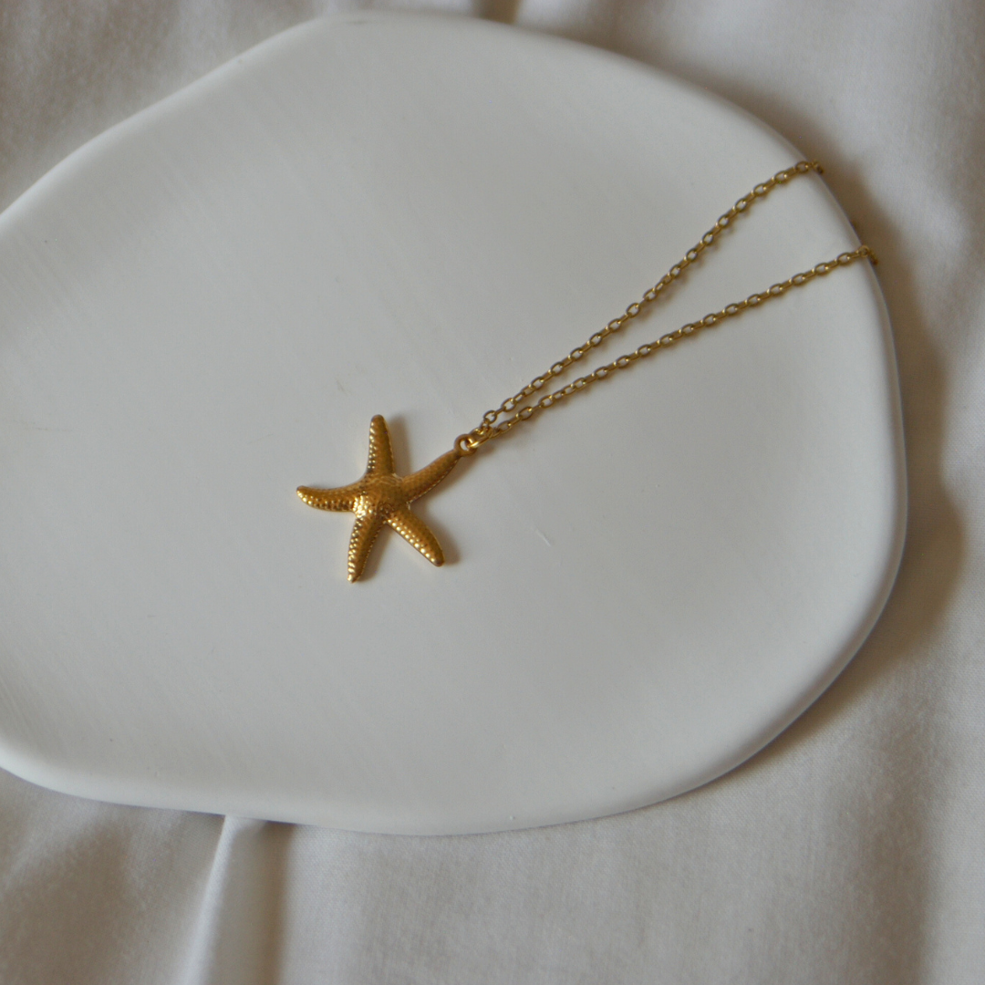 Stella Necklace in Gold