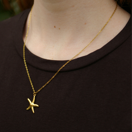 Stella Necklace in Gold