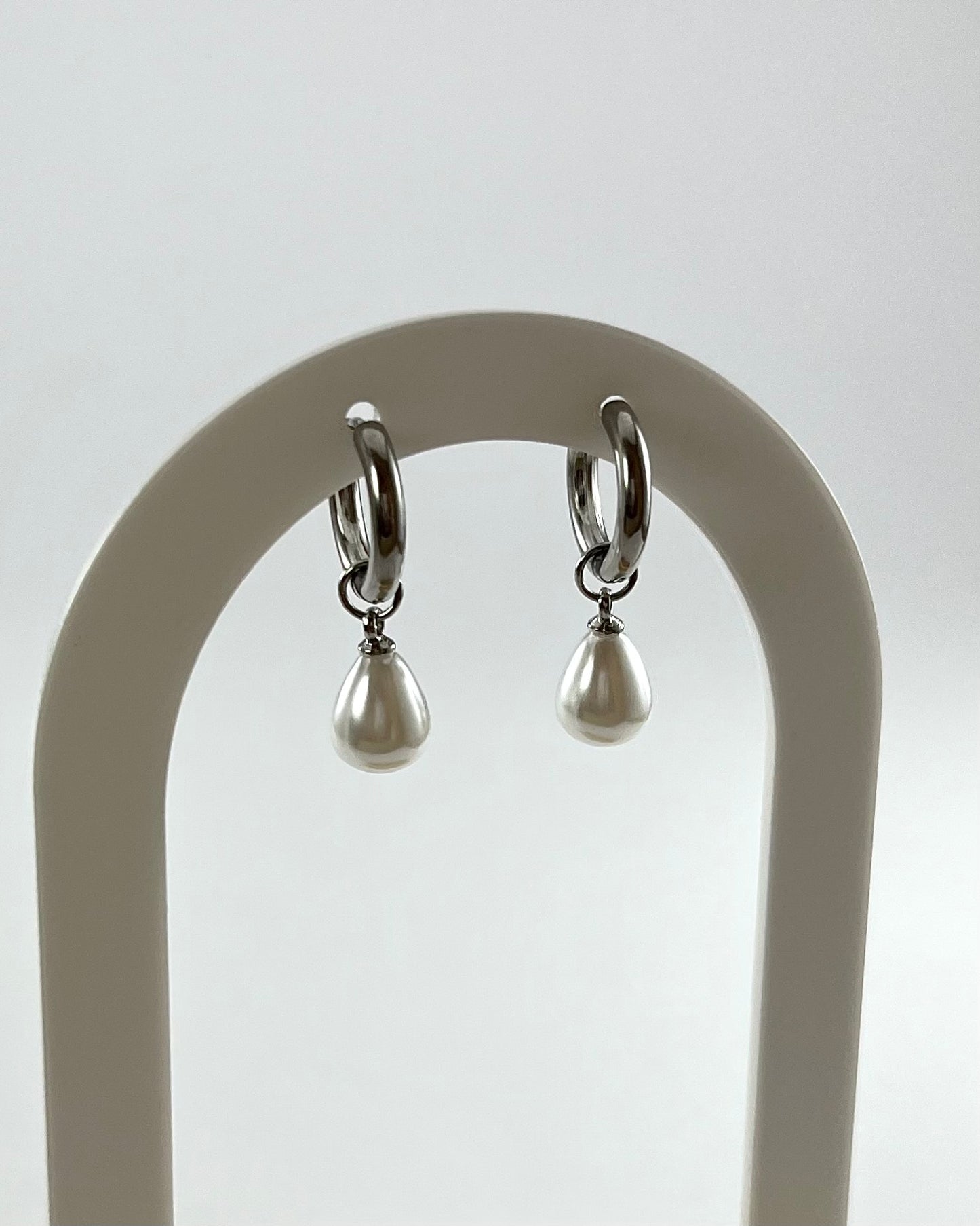 Pearla Drop Earrings in Silver