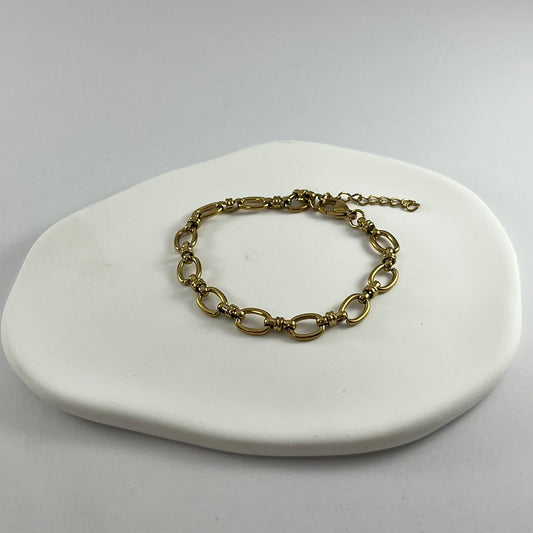 Atlas Bracelet in Gold