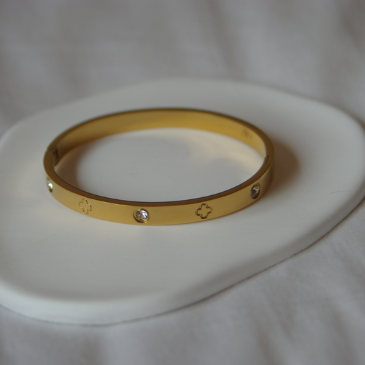 Fortuna Bangle in Gold