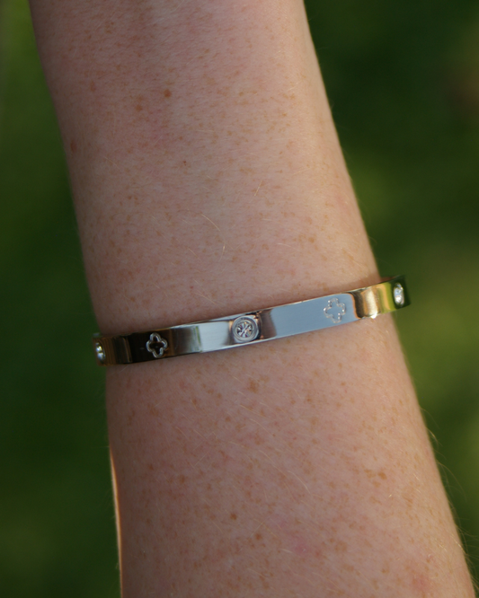 Fortuna Bangle in Silver