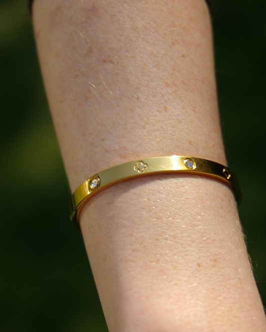 Fortuna Bangle in Gold